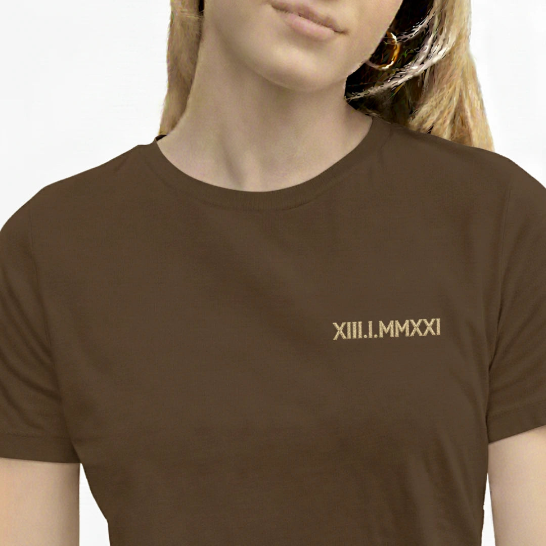 T-shirt avec inscription brodée